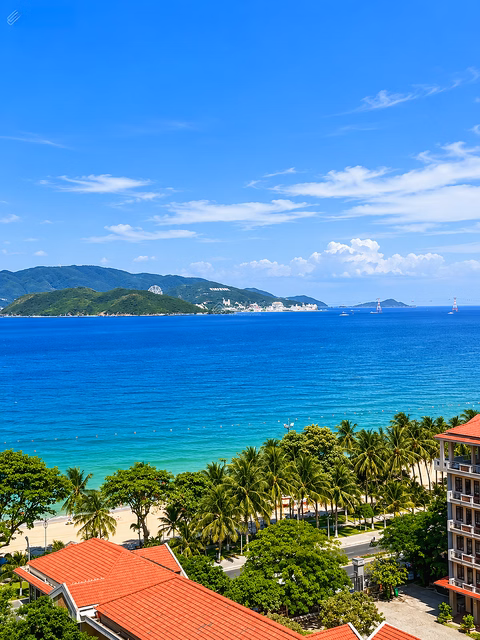 Gold Coast 2-bedroom apartment for sale at ridiculously low price, can be sold