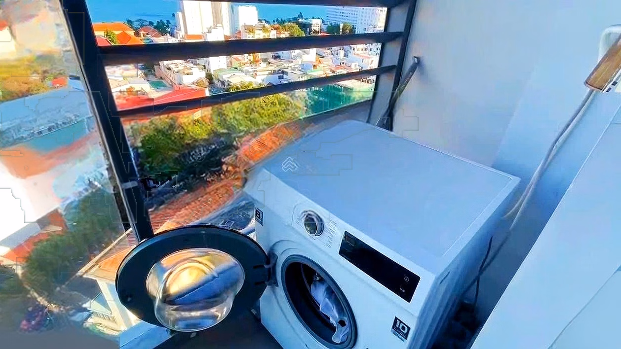 Studio apartment at Marina Suites Nha Trang - Direct view of Tran Phu beach; Price: 3,050 billion
