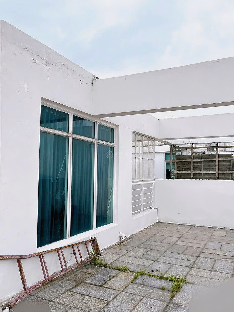 Penthouse for rent 5 bedrooms 5 bathrooms 360m2 in New Saigon - Hoang Anh Gia Lai 3, great price 28 million/month
