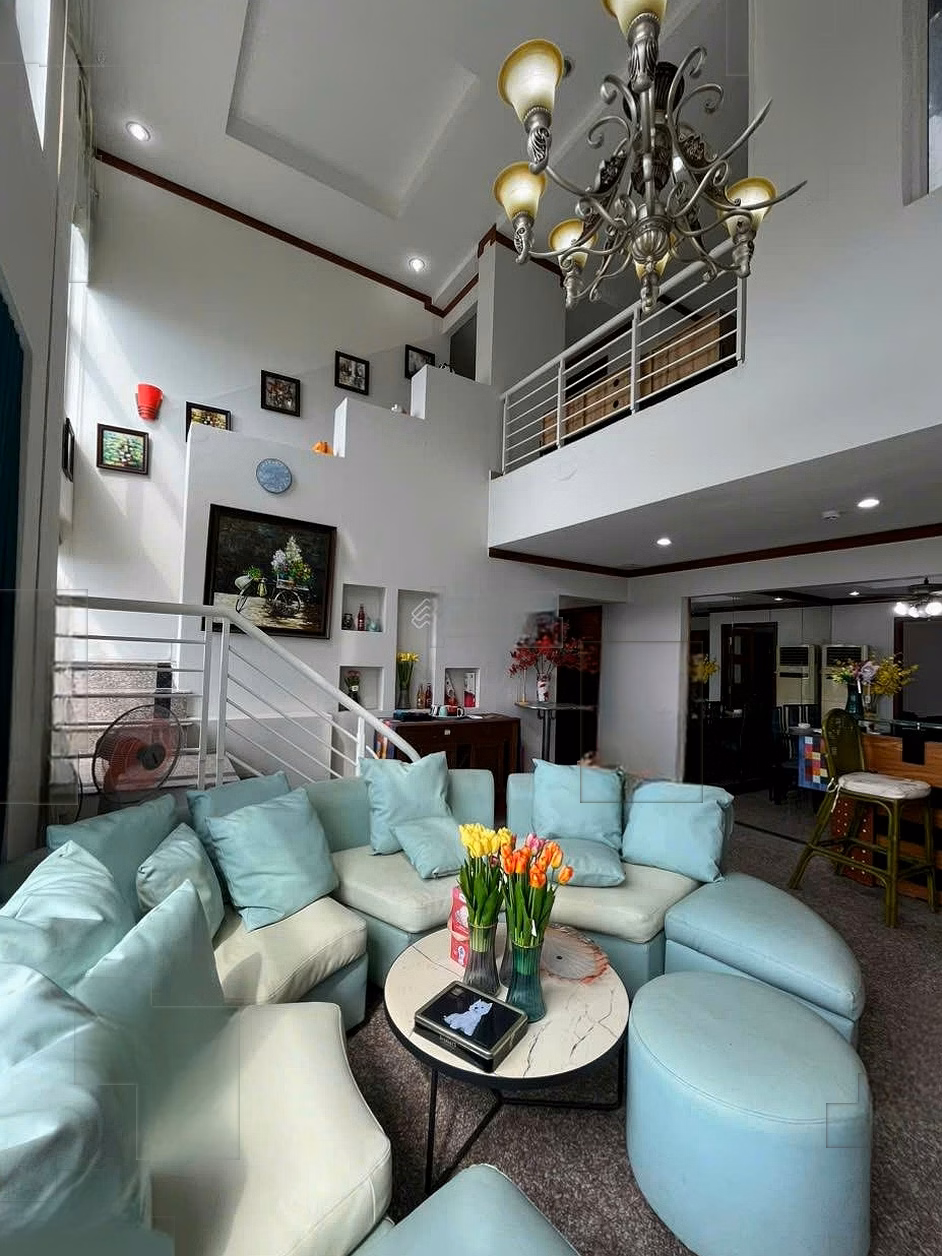 Penthouse for rent 5 bedrooms 5 bathrooms 360m2 in New Saigon - Hoang Anh Gia Lai 3, great price 28 million/month