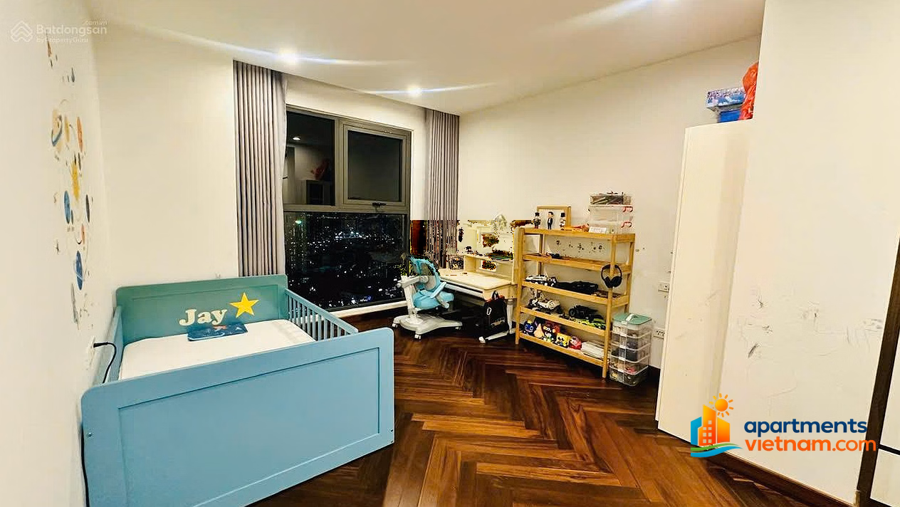 Owner offers to sell Duplex apartment 335m² 5 bedrooms 4 bathrooms FLC Cau Giay, 5-star interior done by owner with enthusiasm