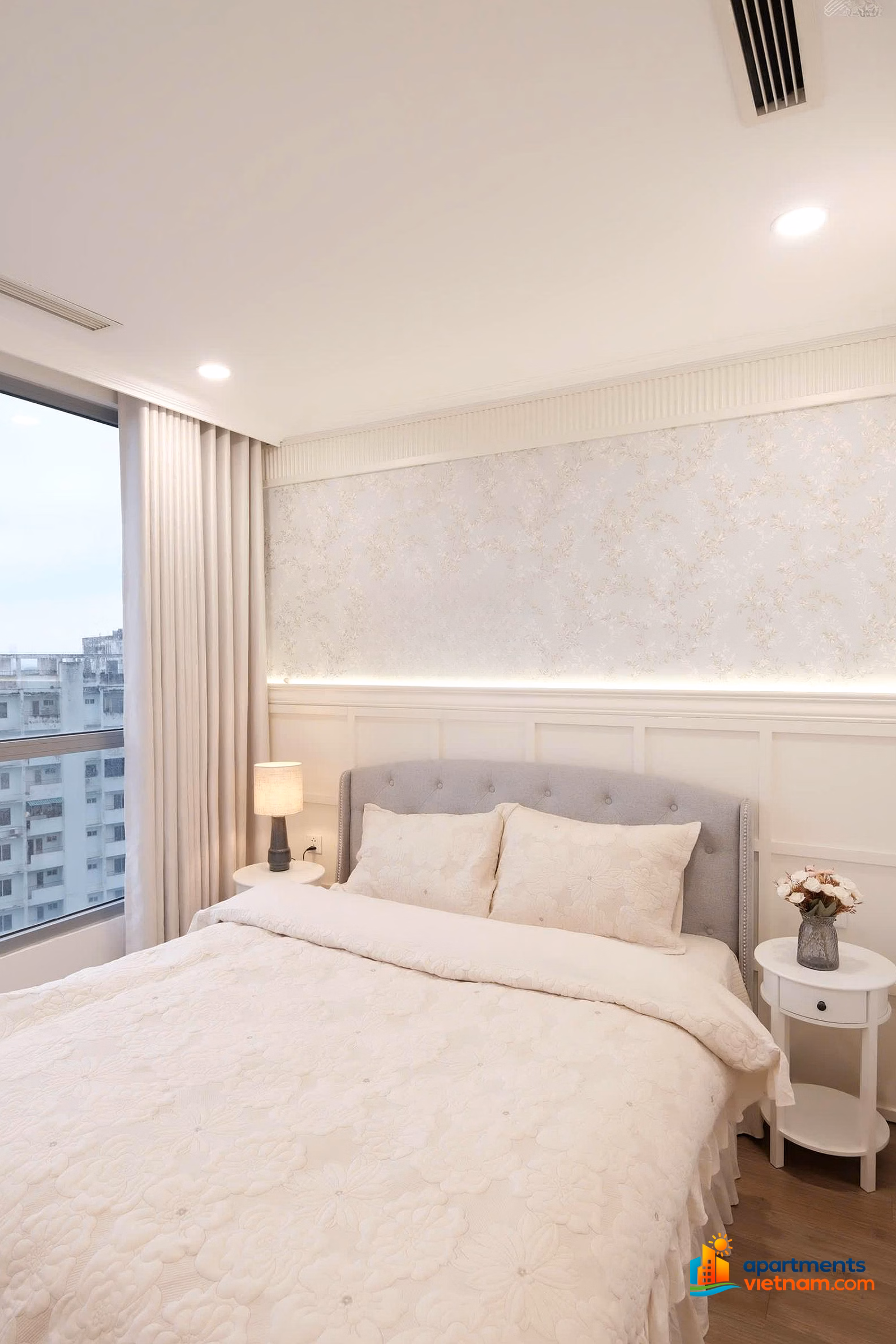 Selling 2-bedroom apartment, 73m2 in building P2 at Vinhomes Times City - Park Hill, 8.5 billion, house as pictured