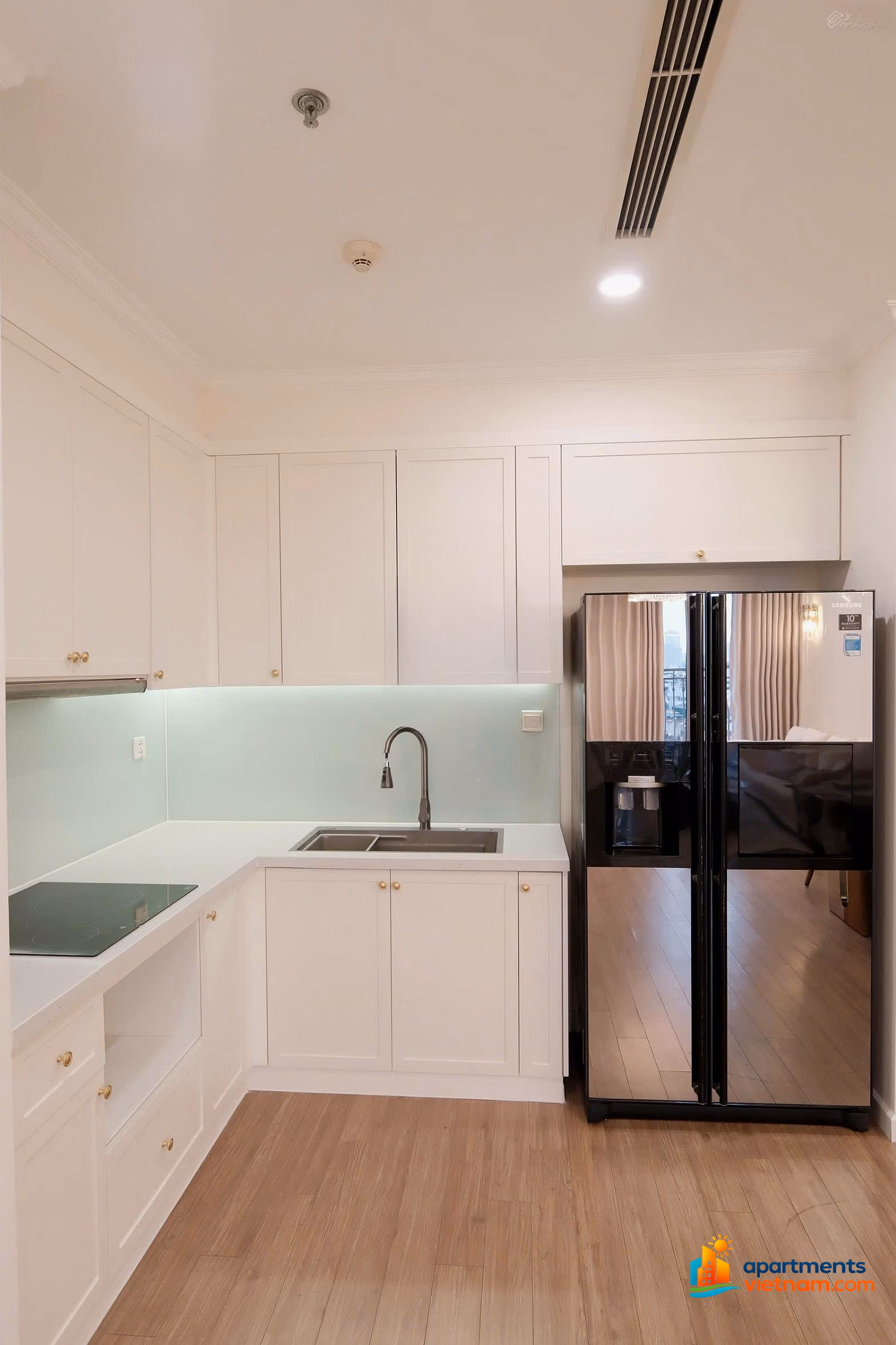 Selling 2-bedroom apartment, 73m2 in building P2 at Vinhomes Times City - Park Hill, 8.5 billion, house as pictured