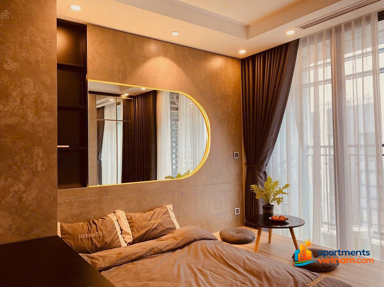In Green Bay, we have fully furnished 1-bedroom, 2-bedroom and 3-bedroom apartments available, come in right away, priced from 8 million/month. Call me 0918 269 ***