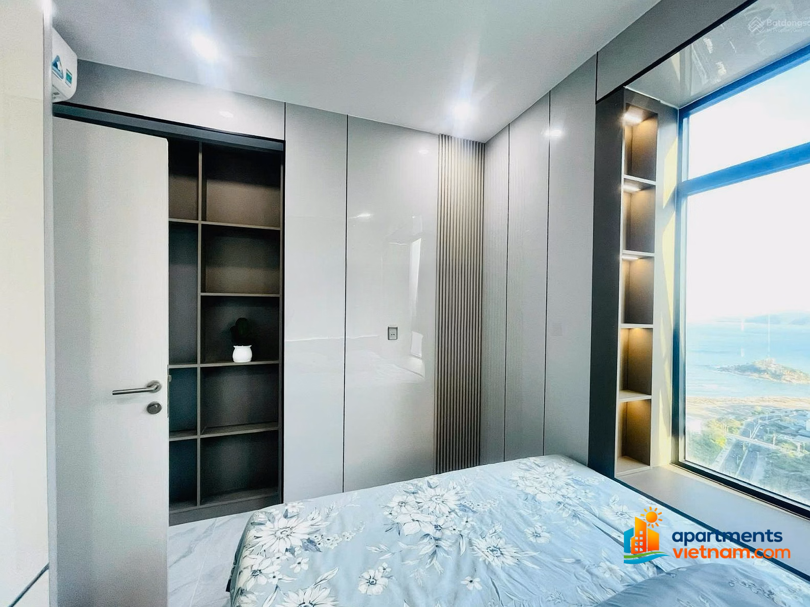 Kieu Trinh - Unit 3902: Price Reduced to 4.9 Billion VND for Urgent Sale - Stunning Corner Sea View Apartment