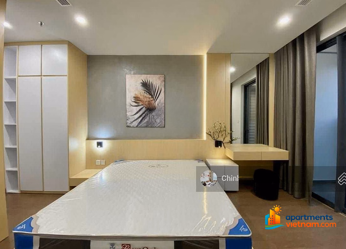 Luxury apartment for rent in Lancaster Hanoi - 20 Nui Truc, 130m2, 3 bedrooms, basic furniture, corner apartment