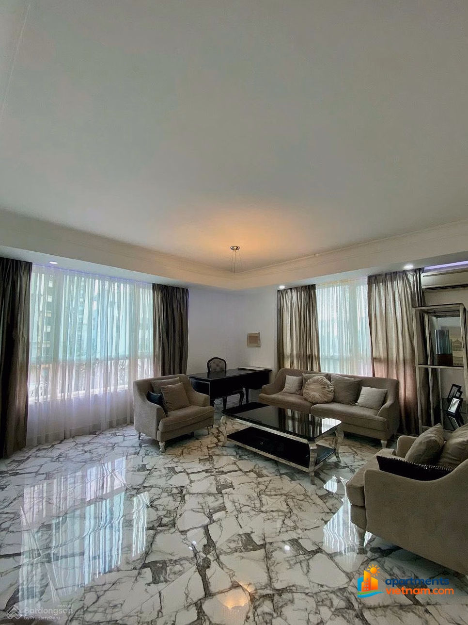 The Manor, Binh Thanh, 3-bedroom apartment with large area, beautiful house and reasonable price