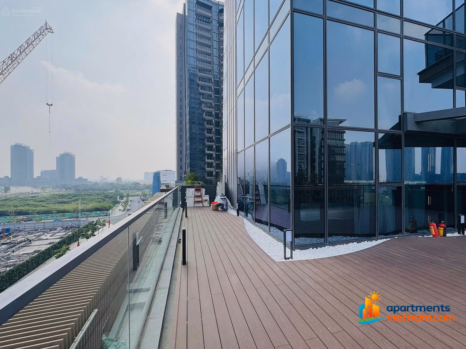 Hot - Opera for rent 3 bedrooms 120m2 + 110m2 garden - available now*** Ngoc