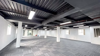 Grade B office for rent in Dien Bien Phu, Binh Thanh || Area: 200m2 - right next to Metro station