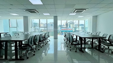 Grade B office for rent in Dien Bien Phu, Binh Thanh || Area: 200m2 - right next to Metro station