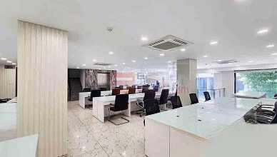 Grade B office for rent in Dien Bien Phu, Binh Thanh || Area: 200m2 - right next to Metro station