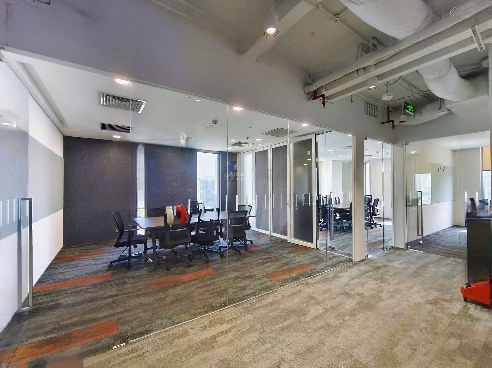 Grade B office for rent in Dien Bien Phu, Binh Thanh || Area: 200m2 - right next to Metro station