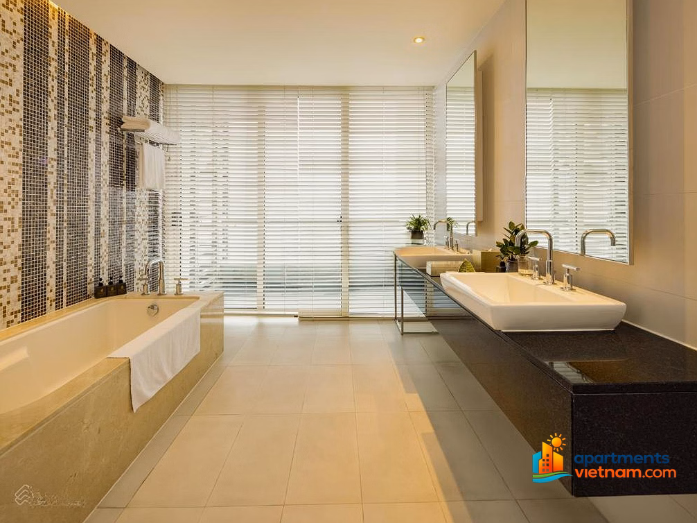 Ly sells The Costa Nha Trang apartment with beautiful sea view, direct price from the investor