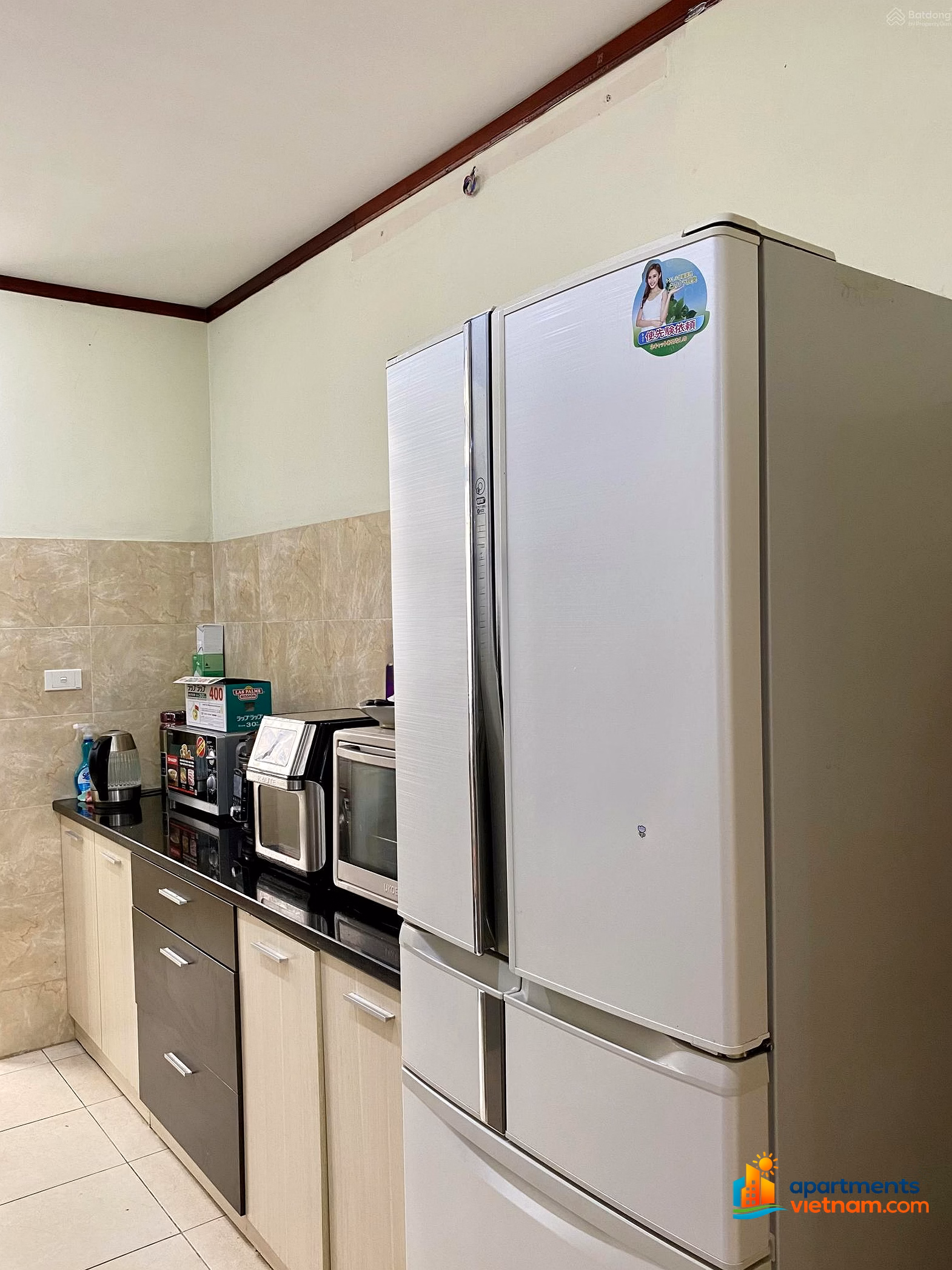 The owner leases Vinaconex 1 apartment, 289A Khuat Duy Tien. 207 m2, 4 bedrooms, 3 bathrooms, fully furnished. 23 million/month