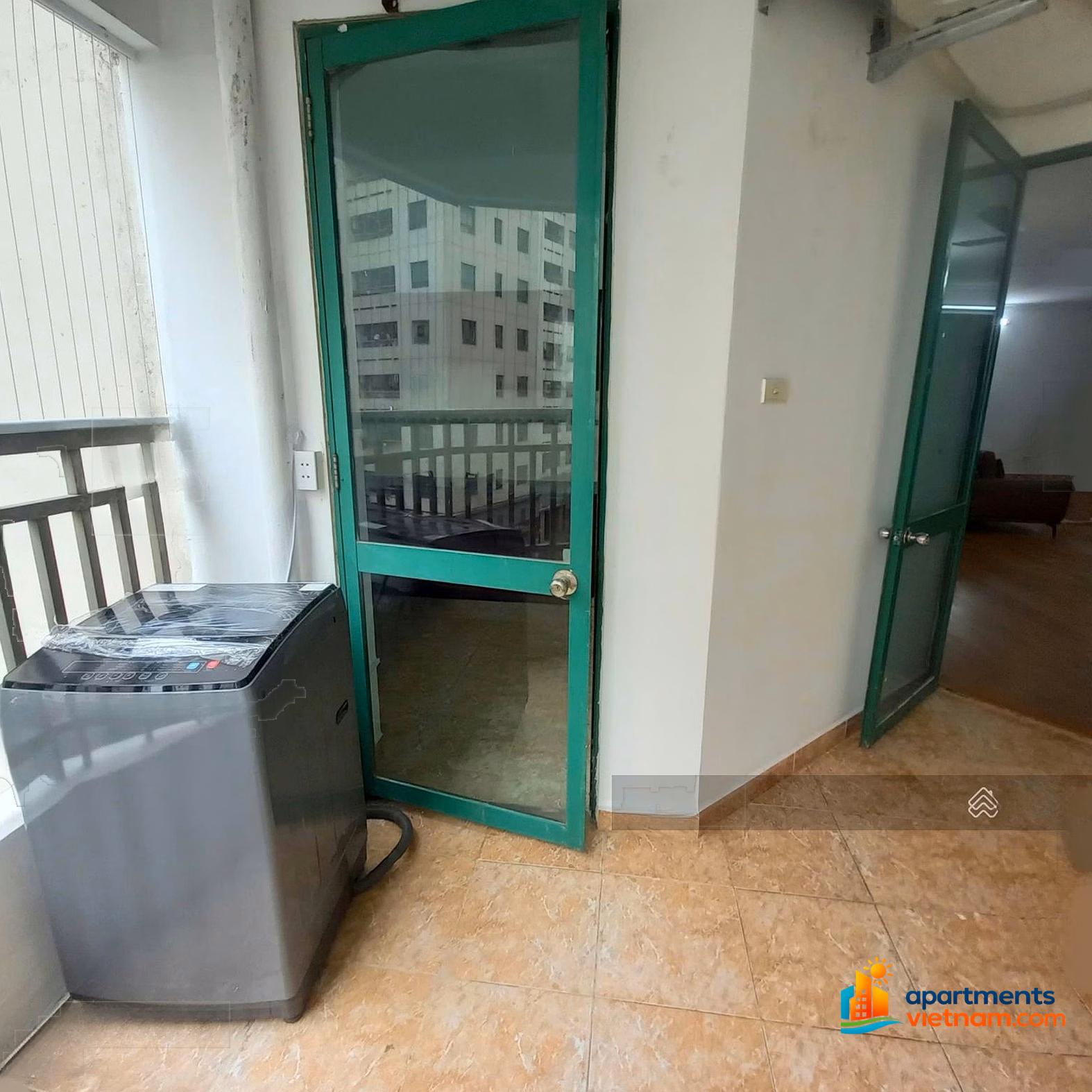 Owner consigns apartment for rent at 17T5 Hoang Dao Thuy, 2 bedrooms fully furnished, 120m², price only 15.5 million