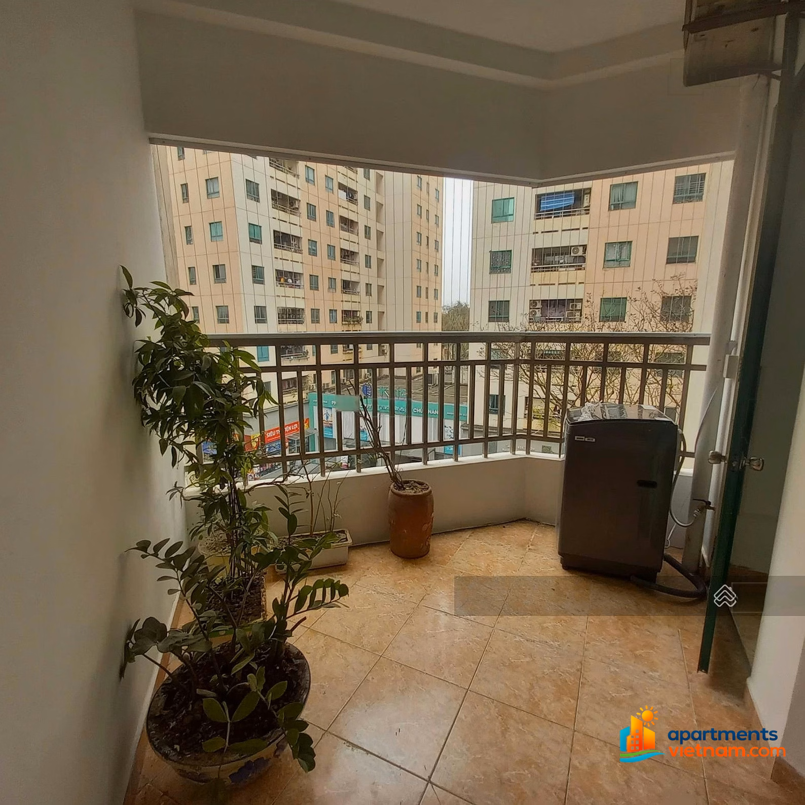 Owner consigns apartment for rent at 17T5 Hoang Dao Thuy, 2 bedrooms fully furnished, 120m², price only 15.5 million