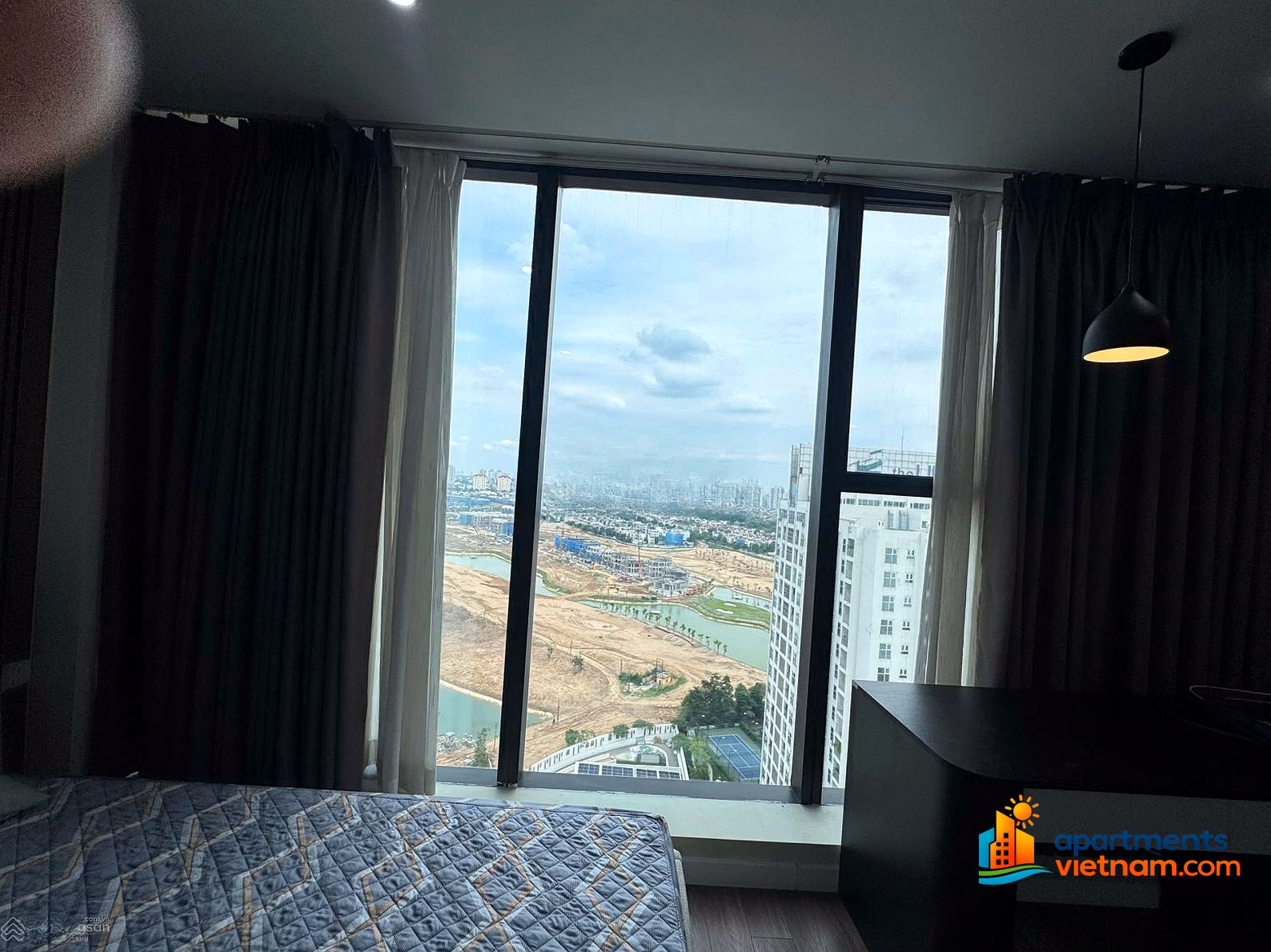 3 VIP bedrooms for rent in Sunshine City, fully furnished