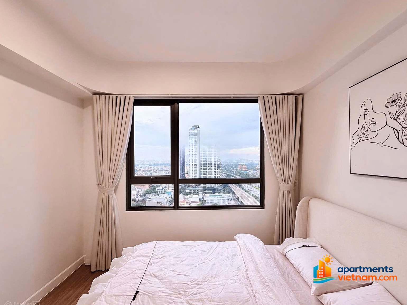 Selling 2 bedroom apartment in T5 tower - Masteri Thao Dien, 80% loan support*** Mr. Hoai