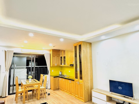 Apartment for rent at Central Field Trung Kinh, 2N2VS, 70m2, full furniture, price only 14 million. Contact: 0982 637 ***