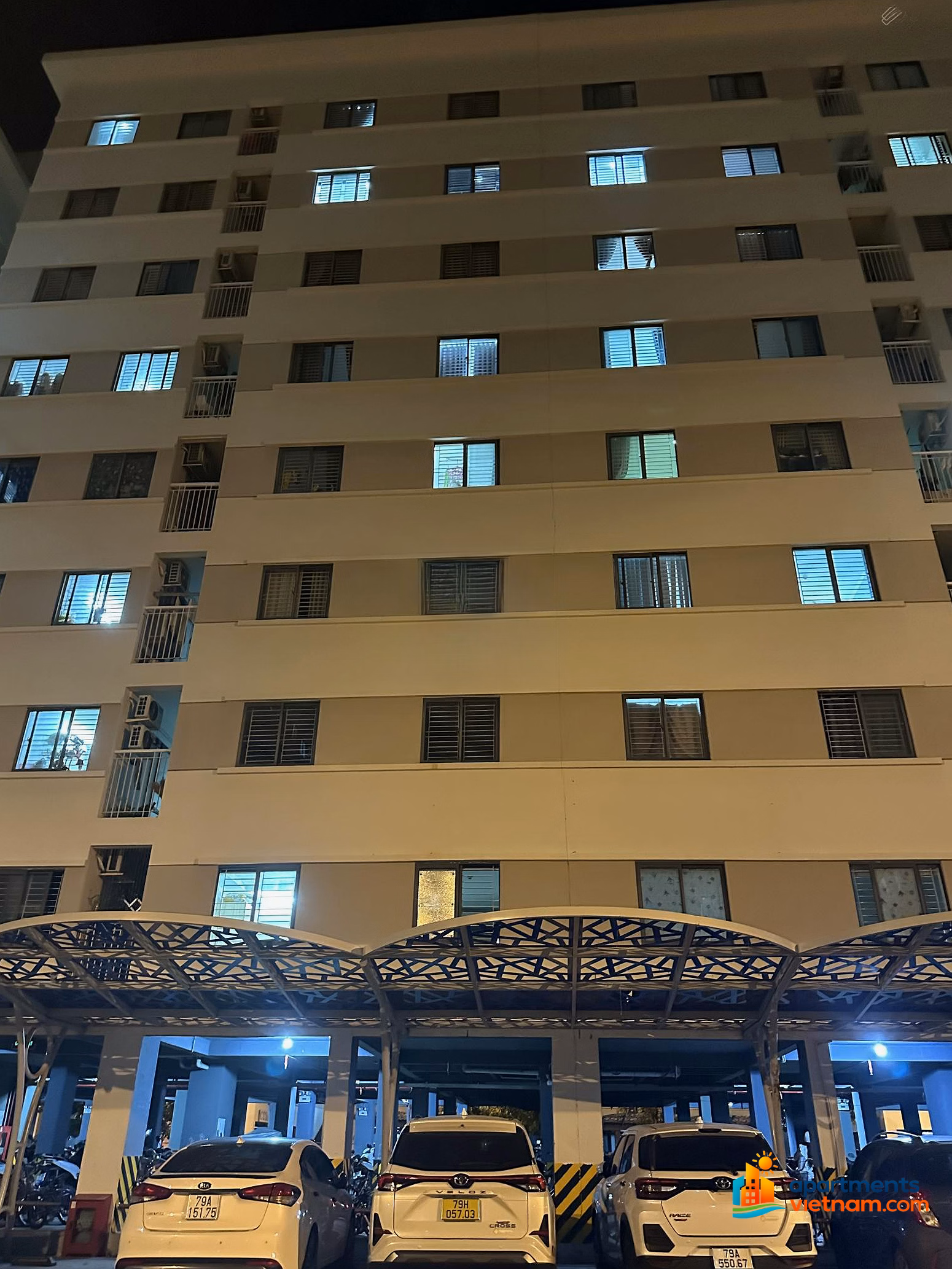 Selling fully furnished 2-bedroom apartment in CT2B HUD Phuoc Long, South Nha Trang. Cheap price