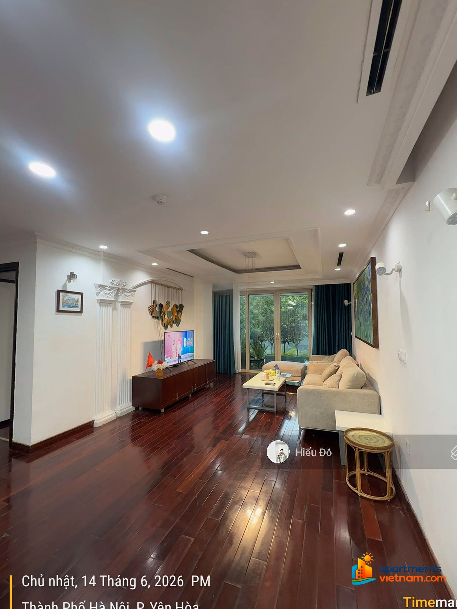 Mandarin Garden 172m² 3BR 2BA Basic Furnished Apartment for Rent – Southeast Balcony – 27M VND/month