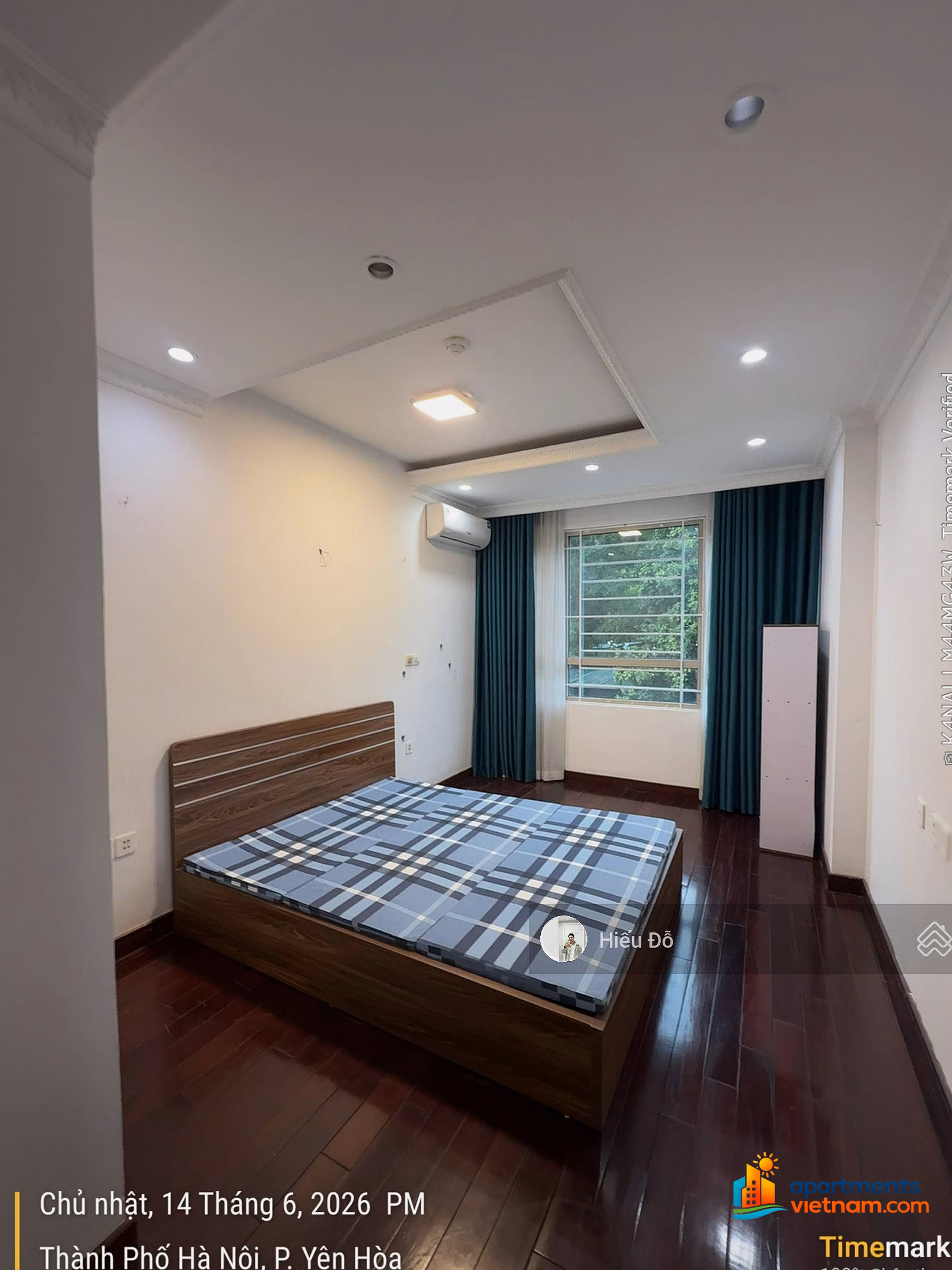 Mandarin Garden 172m² 3BR 2BA Basic Furnished Apartment for Rent – Southeast Balcony – 27M VND/month