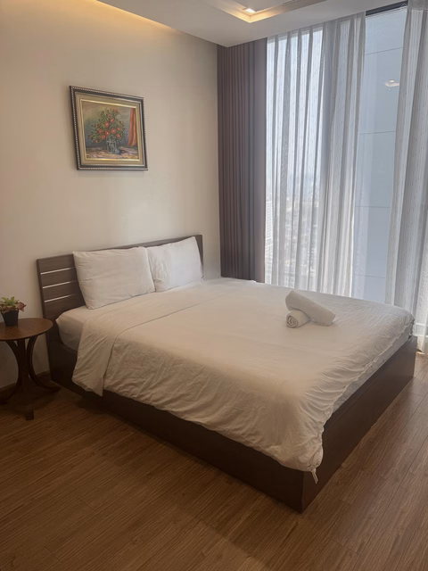1 bedroom apartment for rent, fully furnished, clean and luxurious, 5-star standard for rent by owner
