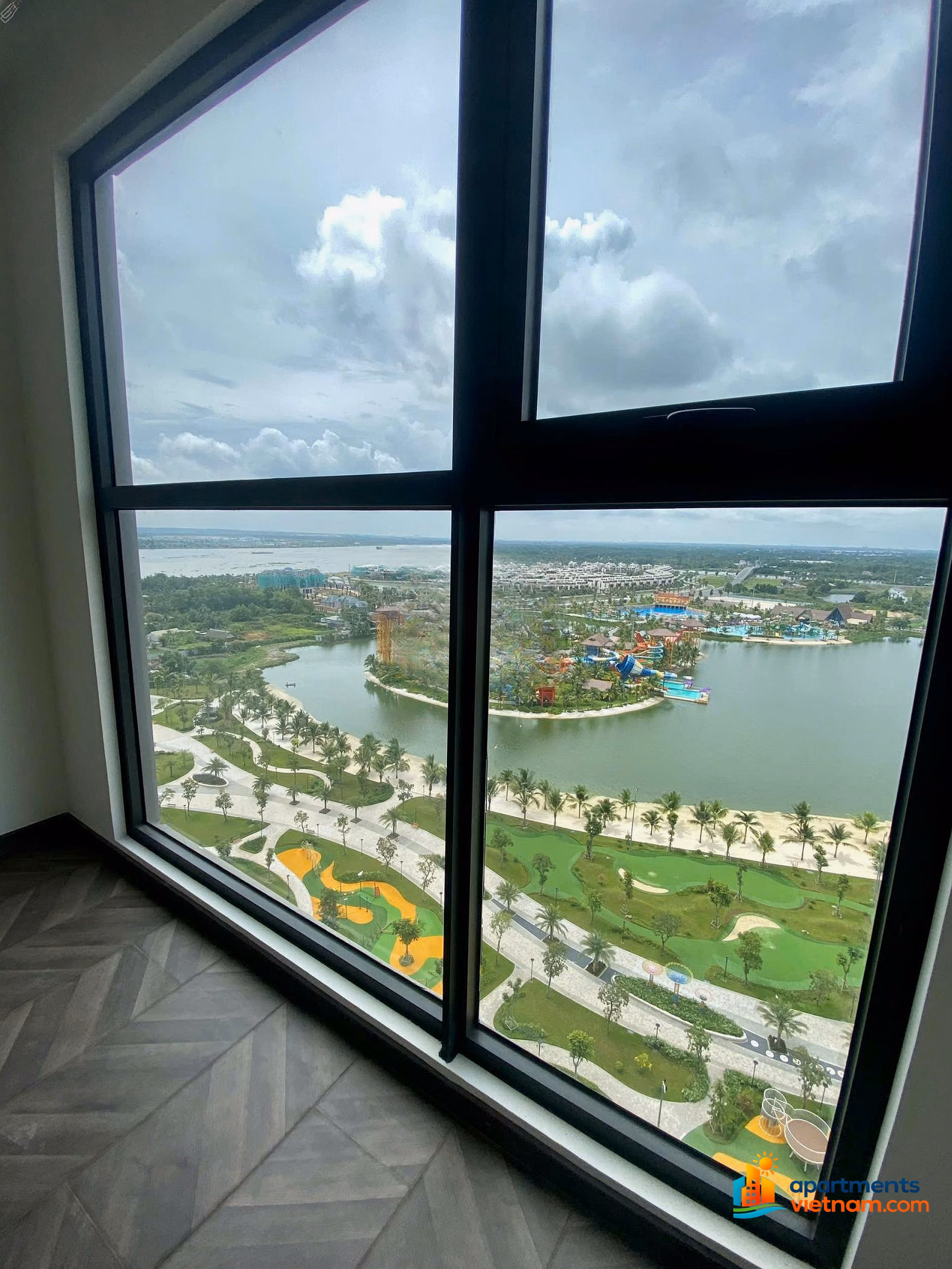 Shopping cart Vinhomes Grand Park District 9, good price, 70% interest-free loan, get house immediately***