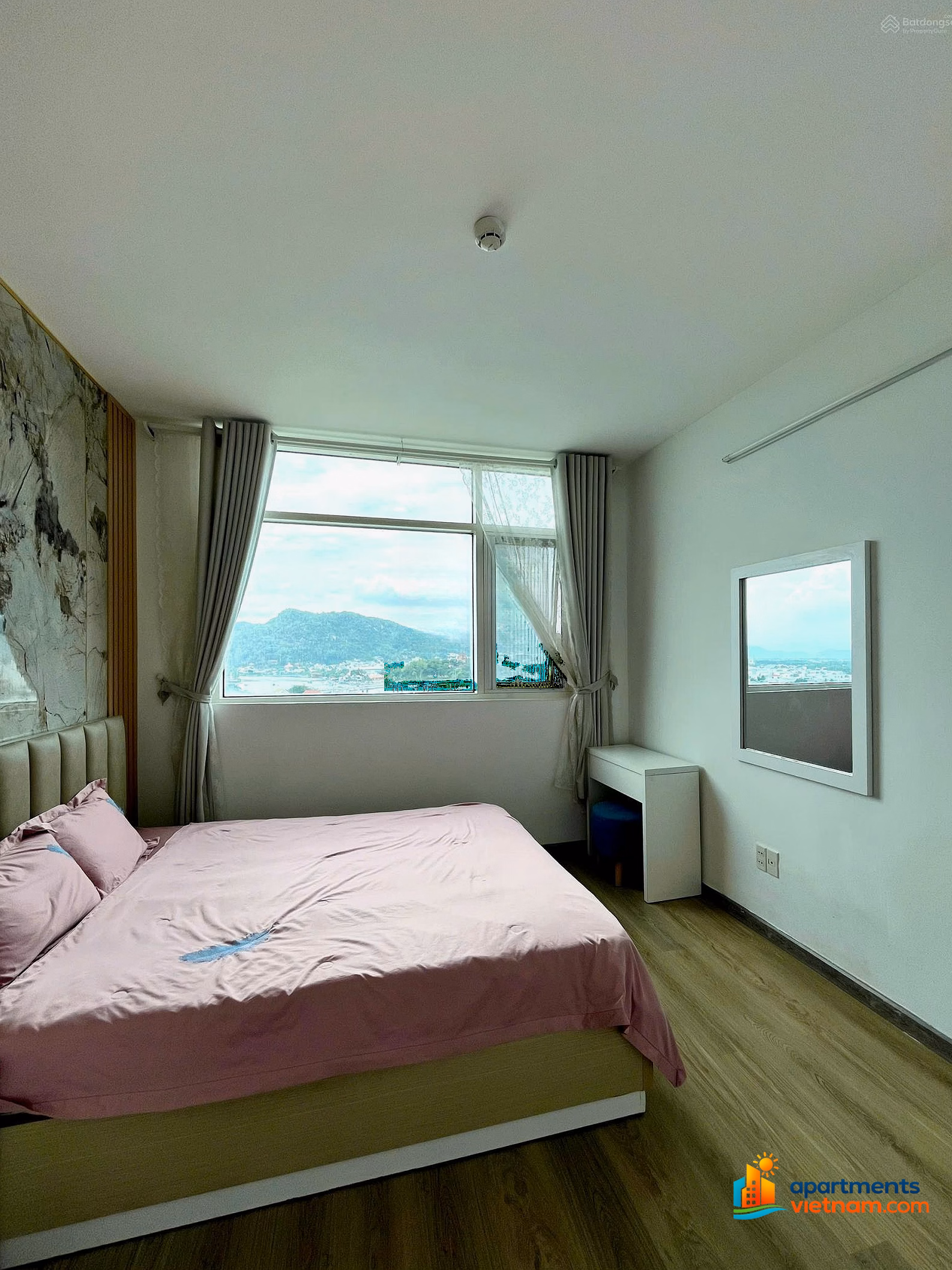 Selling a 2-bedroom apartment with river view, low floor, Muong Thanh apartment building, 04 Tran Phu Khanh Hoa, good price
