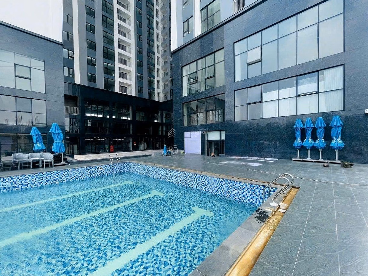 Selling 35m2 studio apartment on Gia Quat street, Long Bien, Hanoi