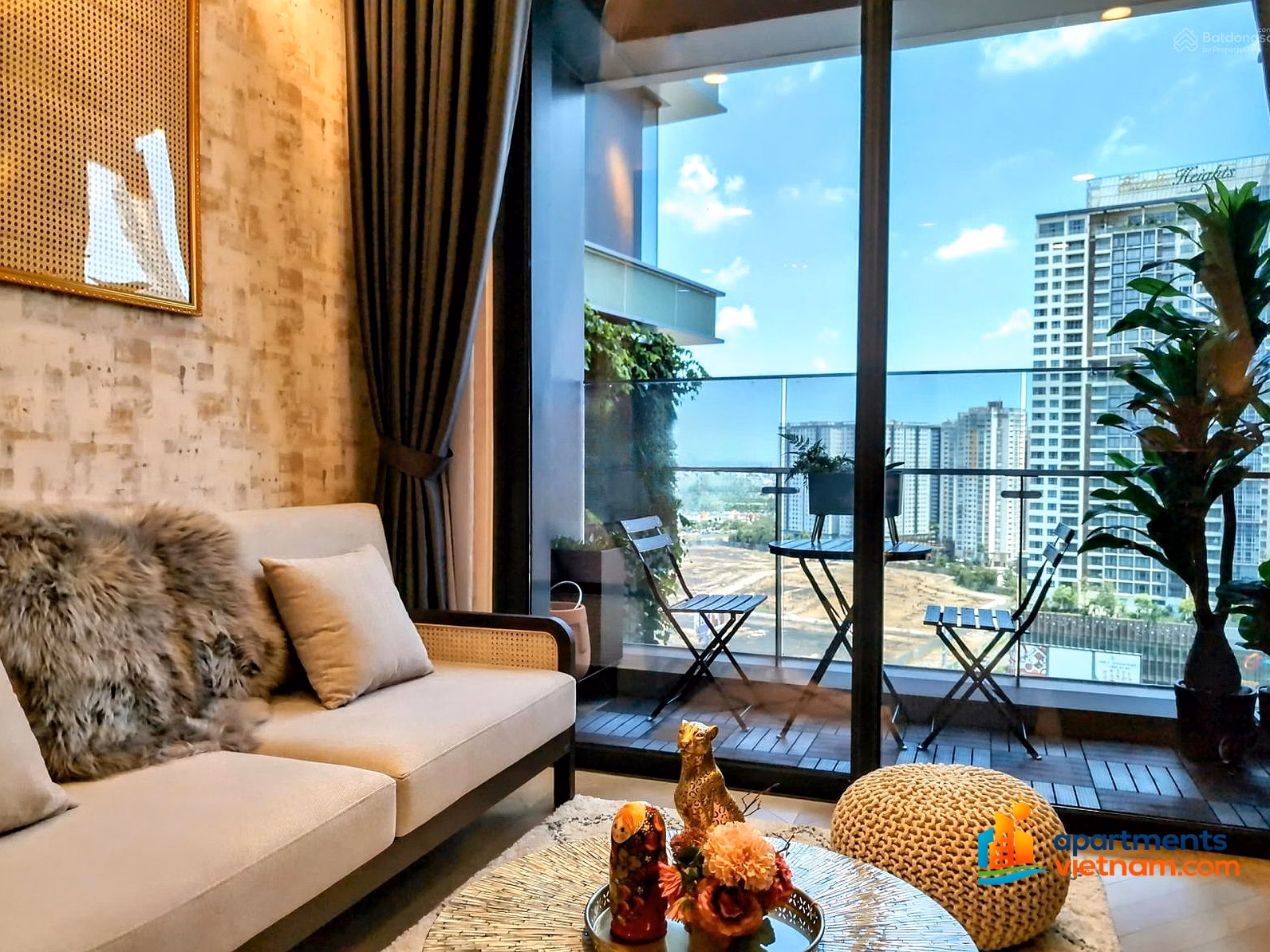 2 Bedroom Lumiere Riverside Beautiful House for Rent
