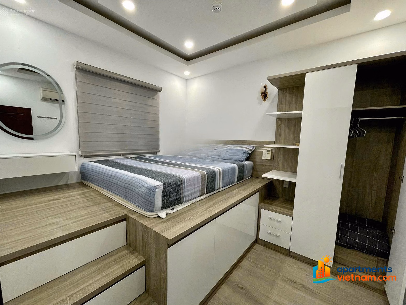 Apartment for rent with sea view at Muong Thanh 60 Tran Phu