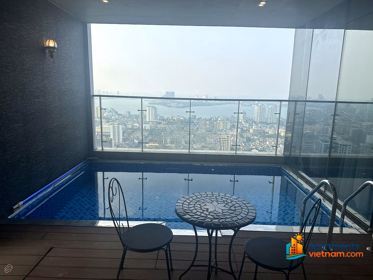 Vip goods! Vin Metropolis Luxury Penthouse CC 29 Lieu Giai Area: 271m², Price 70 Billion West Lake View