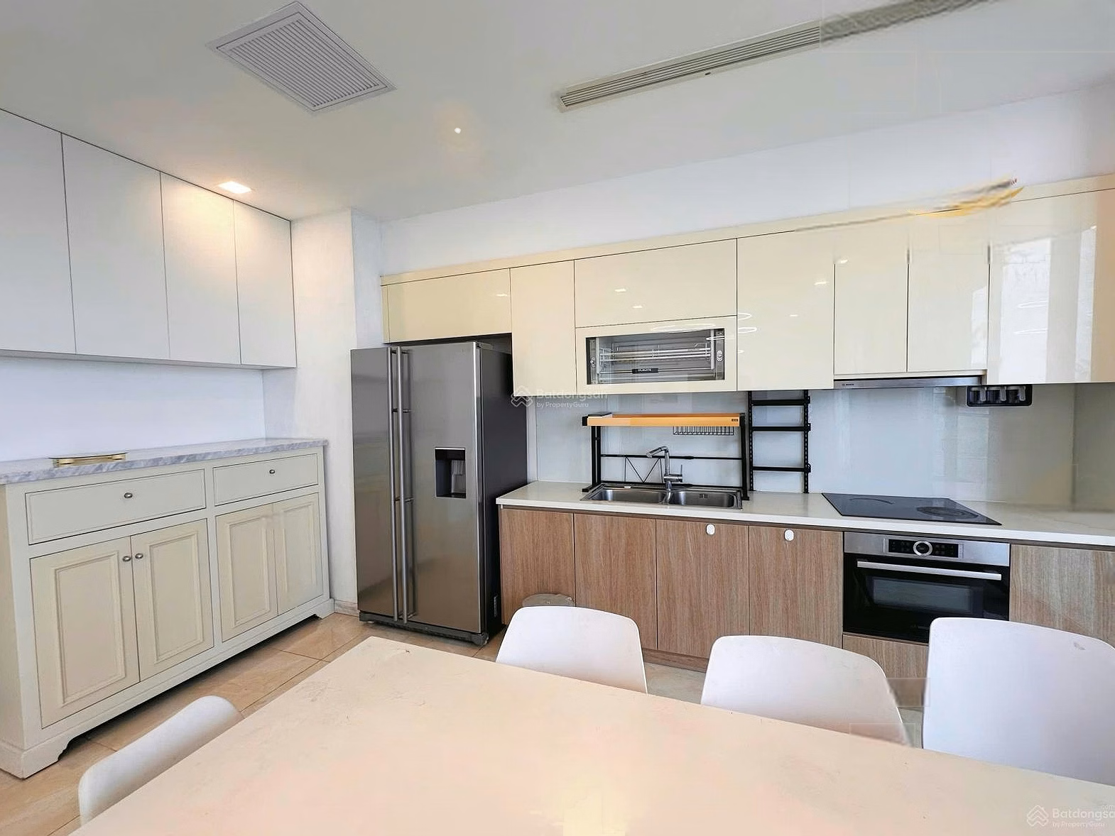 3 bedrooms with extremely beautiful river view | 121m | Full interior | Vinhomes Golden River District 1
