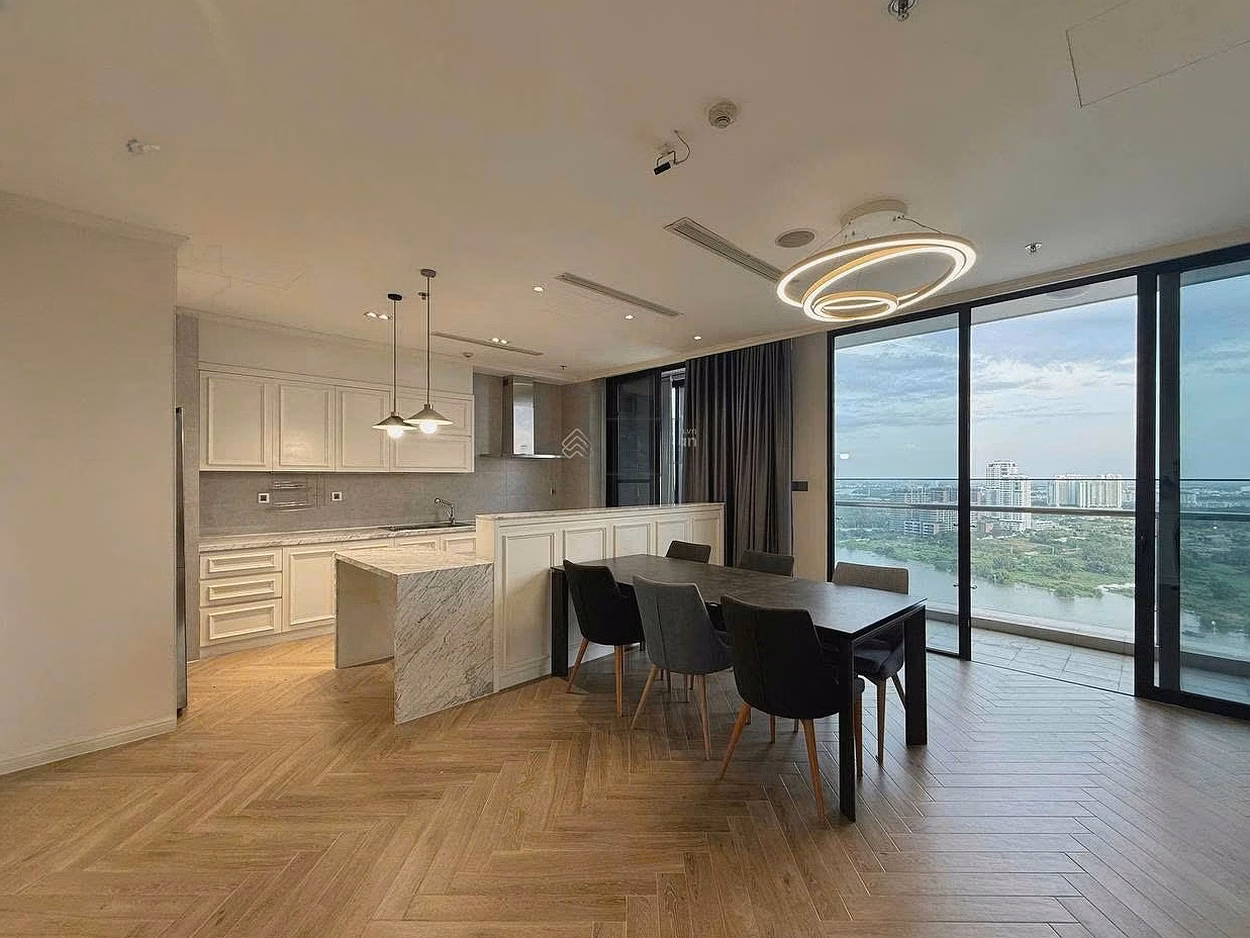 Super product 3 bedrooms river view - Bitexco | 121m | Full interior | Available to move in immediately
