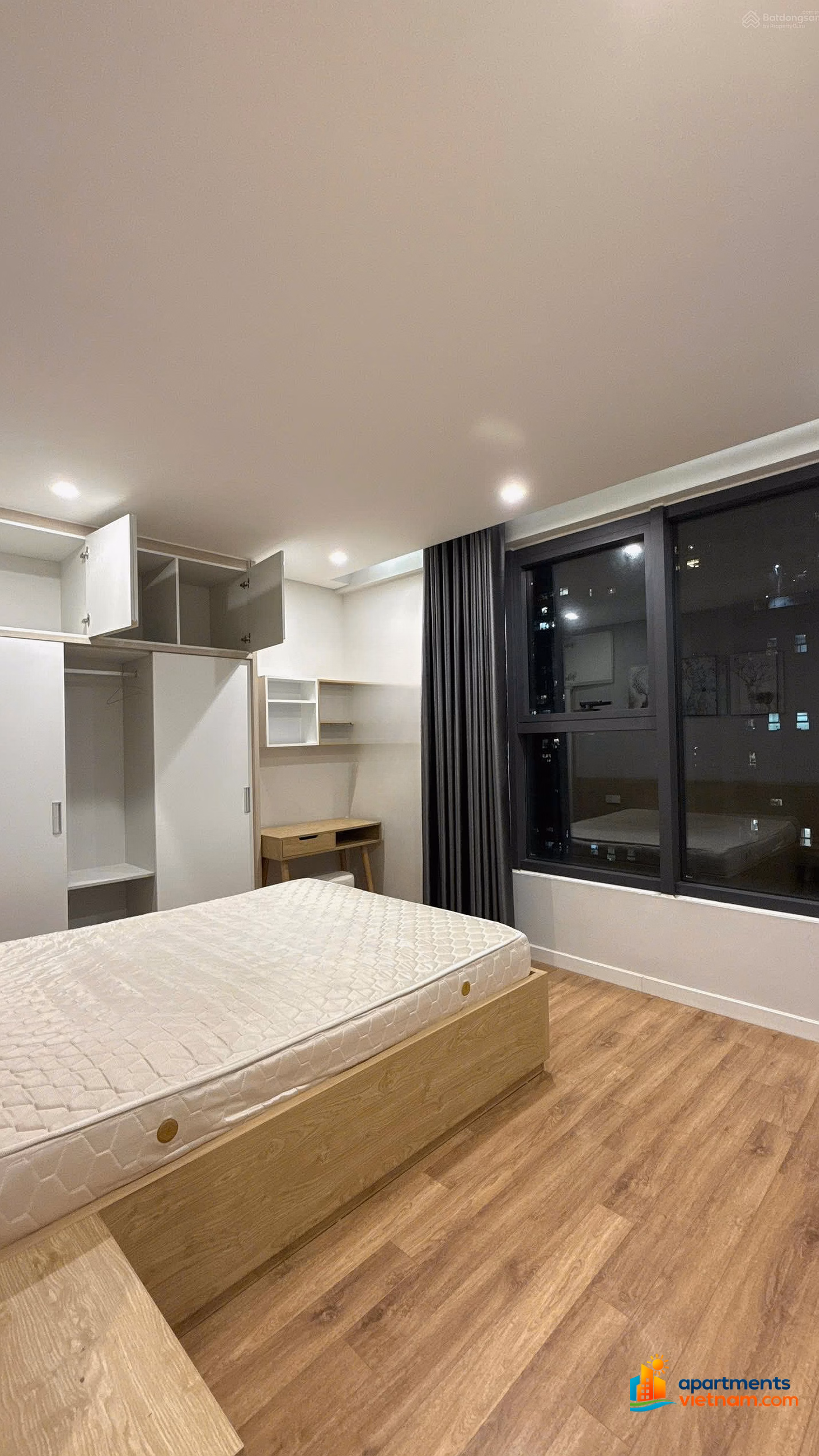 The owner offers to sell a 2 bedroom - 2 bathroom apartment at The Legend 109 Nguyen Tuan