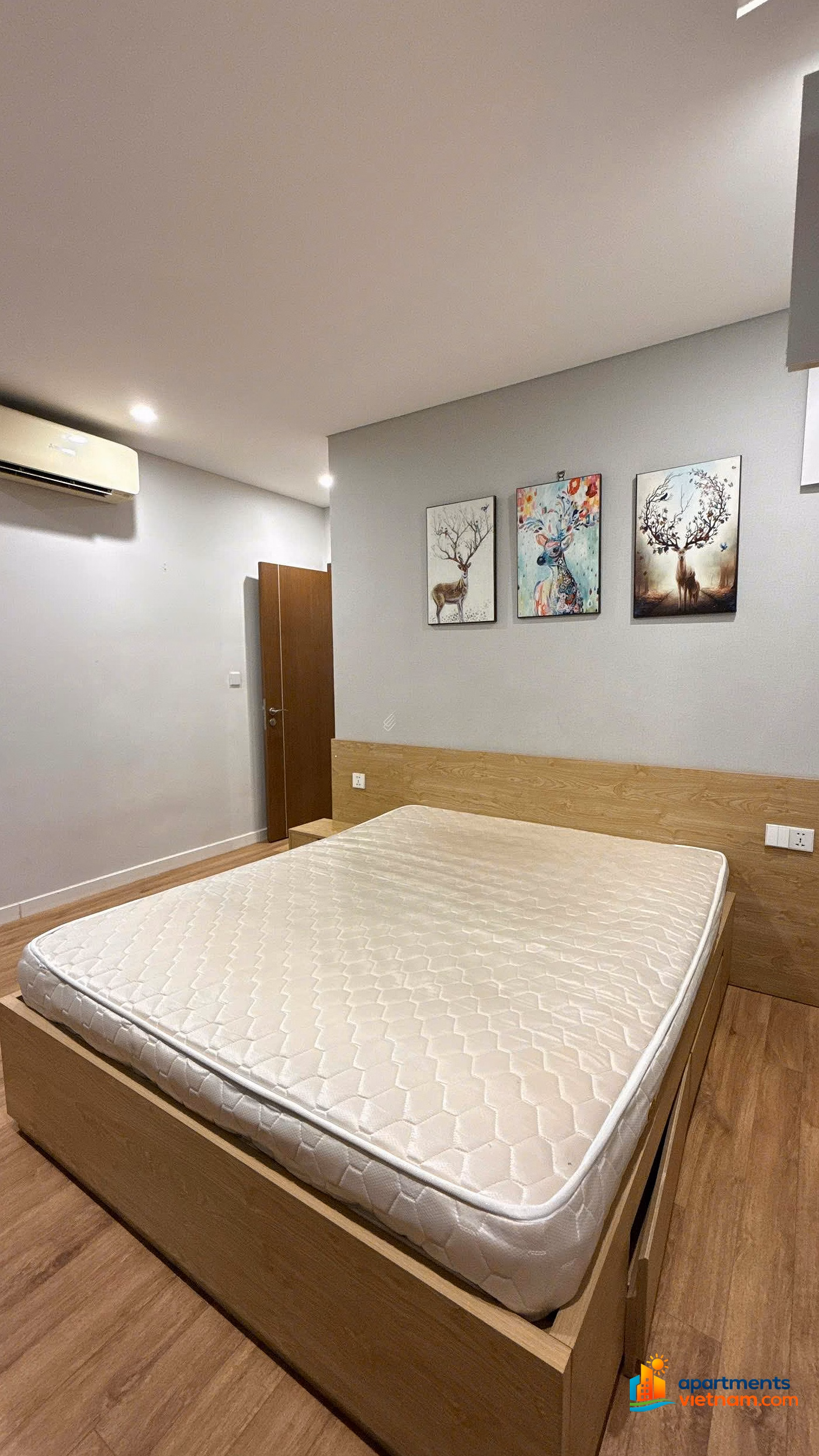 The owner offers to sell a 2 bedroom - 2 bathroom apartment at The Legend 109 Nguyen Tuan