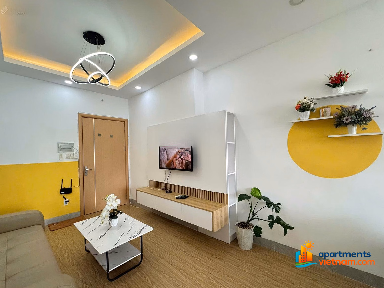 The owner needs money to sell a 2-bedroom apartment urgently for only 2.8 billion in Muong Thanh Vien Trieu and should not lose it