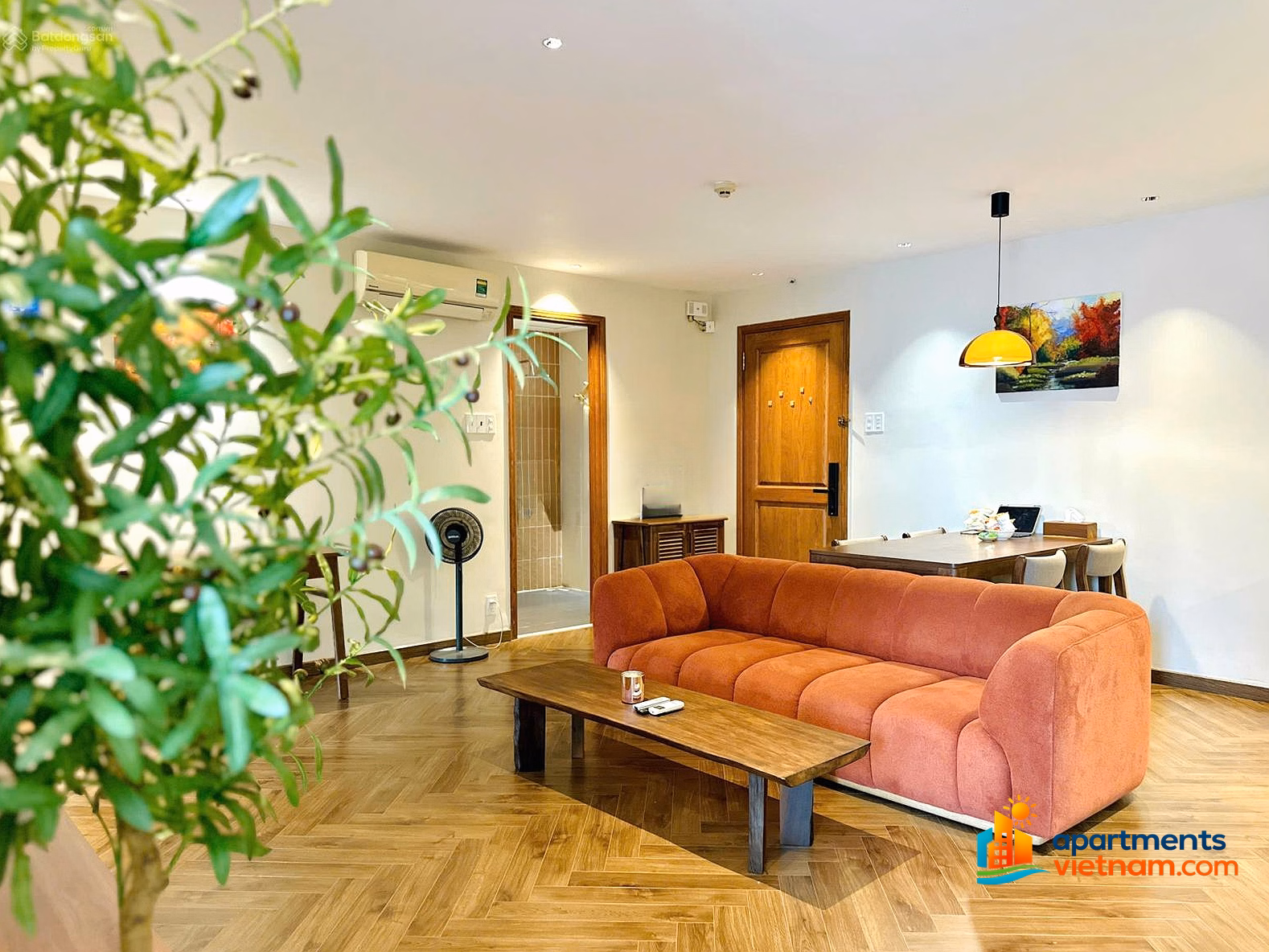 Immediately reduce 300 million apartments The Manor 202, Phuoc Hai Capital