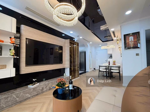 Owner rents 1 bedroom for 18 million/month. Contact 0775 219 ***