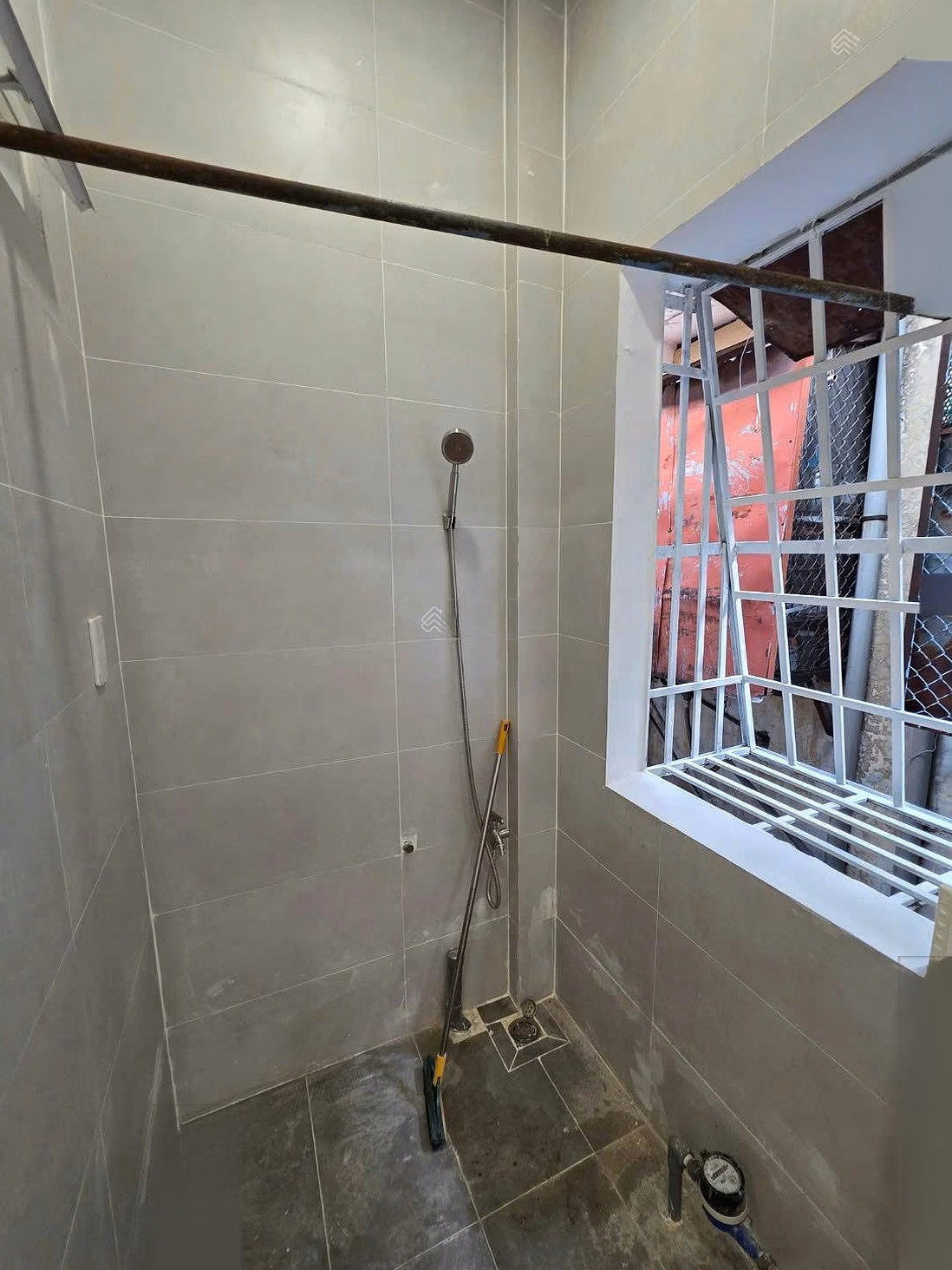 Lac Long Quan apartment for sale, District 11, 2 bedrooms, 40.6 m2, separate pink book, 2 billion 490