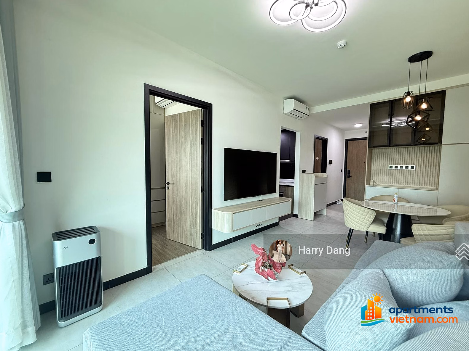Rent immediately 2 bedrooms, 2 bathrooms, 74m2, new 100% luxury furniture, view of Ben Van Don river, district 4, close to Q1, Q3***