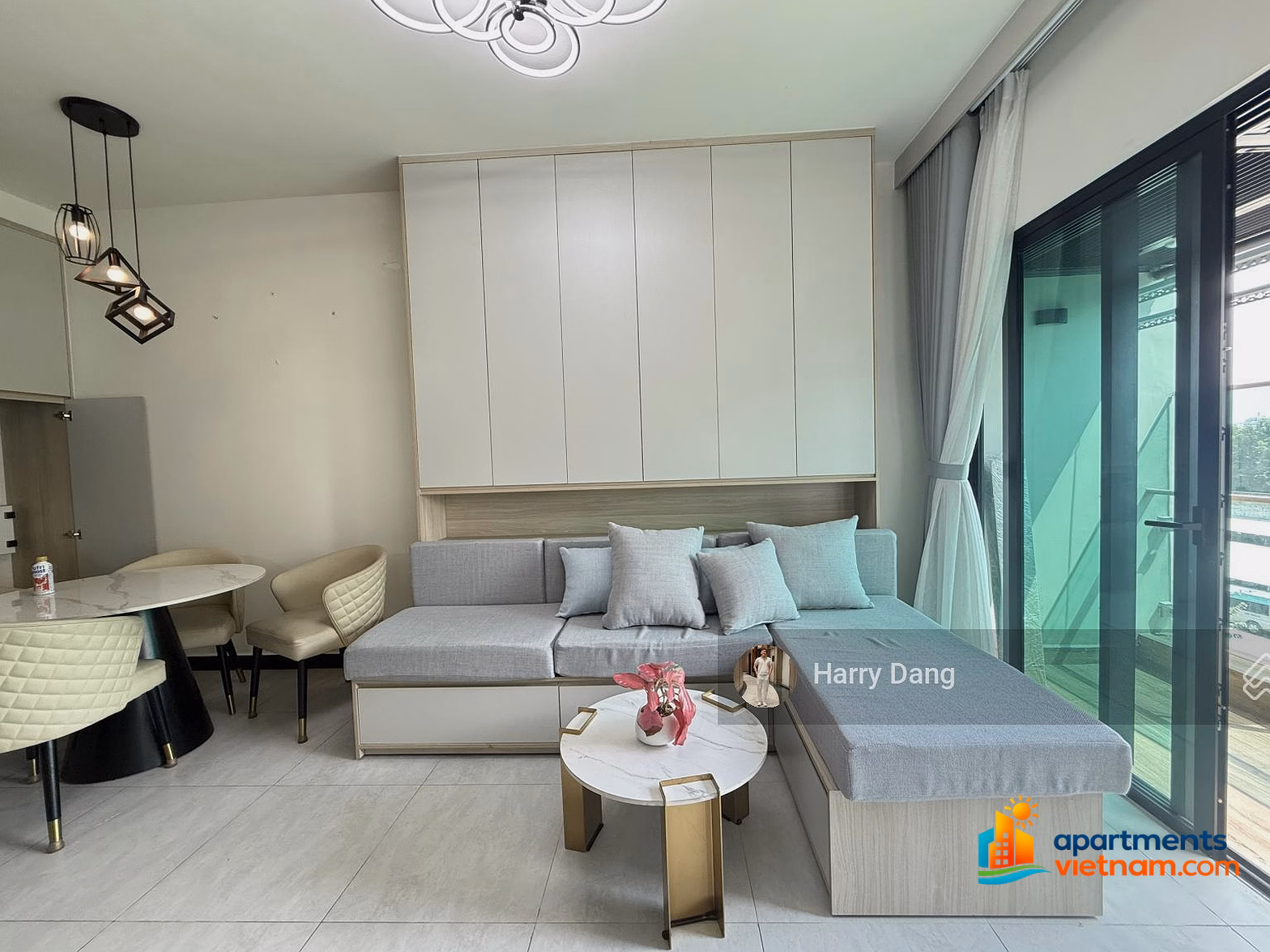 Rent immediately 2 bedrooms, 2 bathrooms, 74m2, new 100% luxury furniture, view of Ben Van Don river, district 4, close to Q1, Q3***