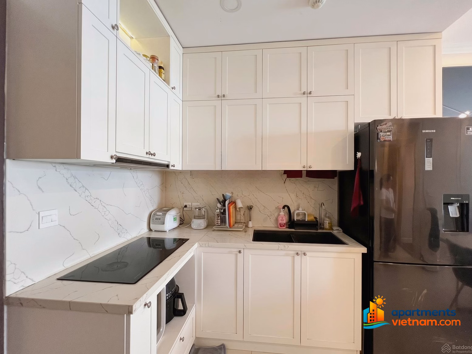 Quick sale of Golden Mansion apartment 2 bedrooms 1 bathroom 50m2 full beautiful furniture only 4.5 billion