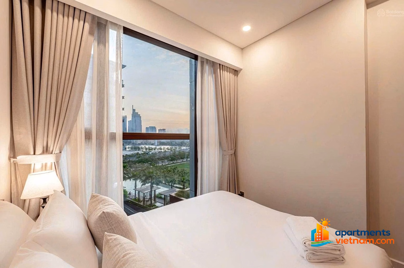 3 bedrooms for rent with rare Bason bridge view