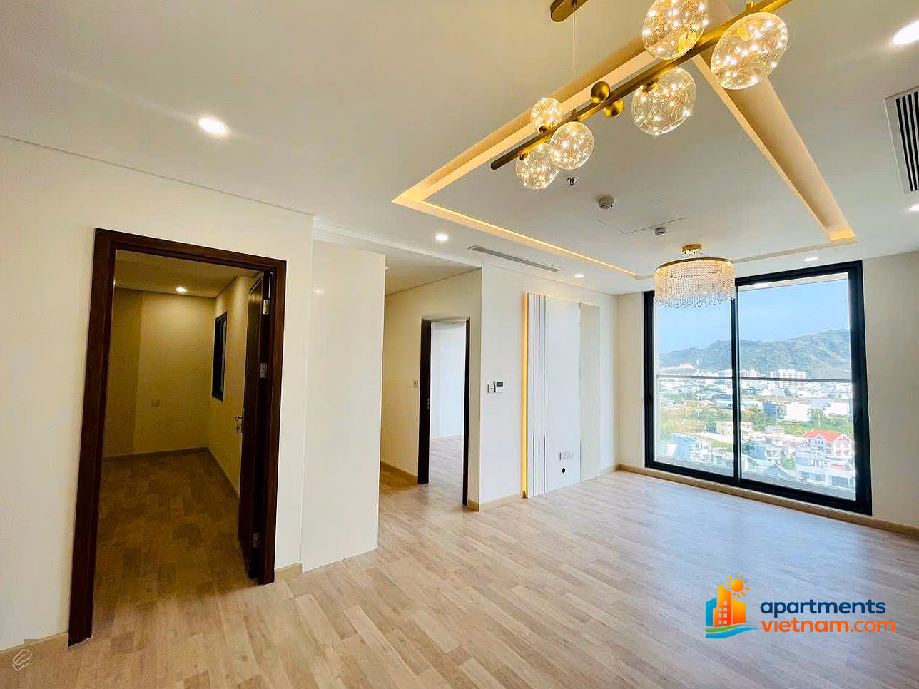 Selling high-class apartment CT1 Riverside Luxury 2 bedrooms, balcony facing south, cool river view