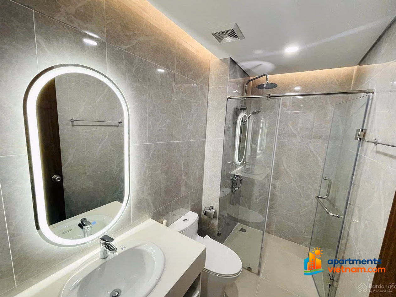 Selling high-class apartment CT1 Riverside Luxury 2 bedrooms, balcony facing south, cool river view