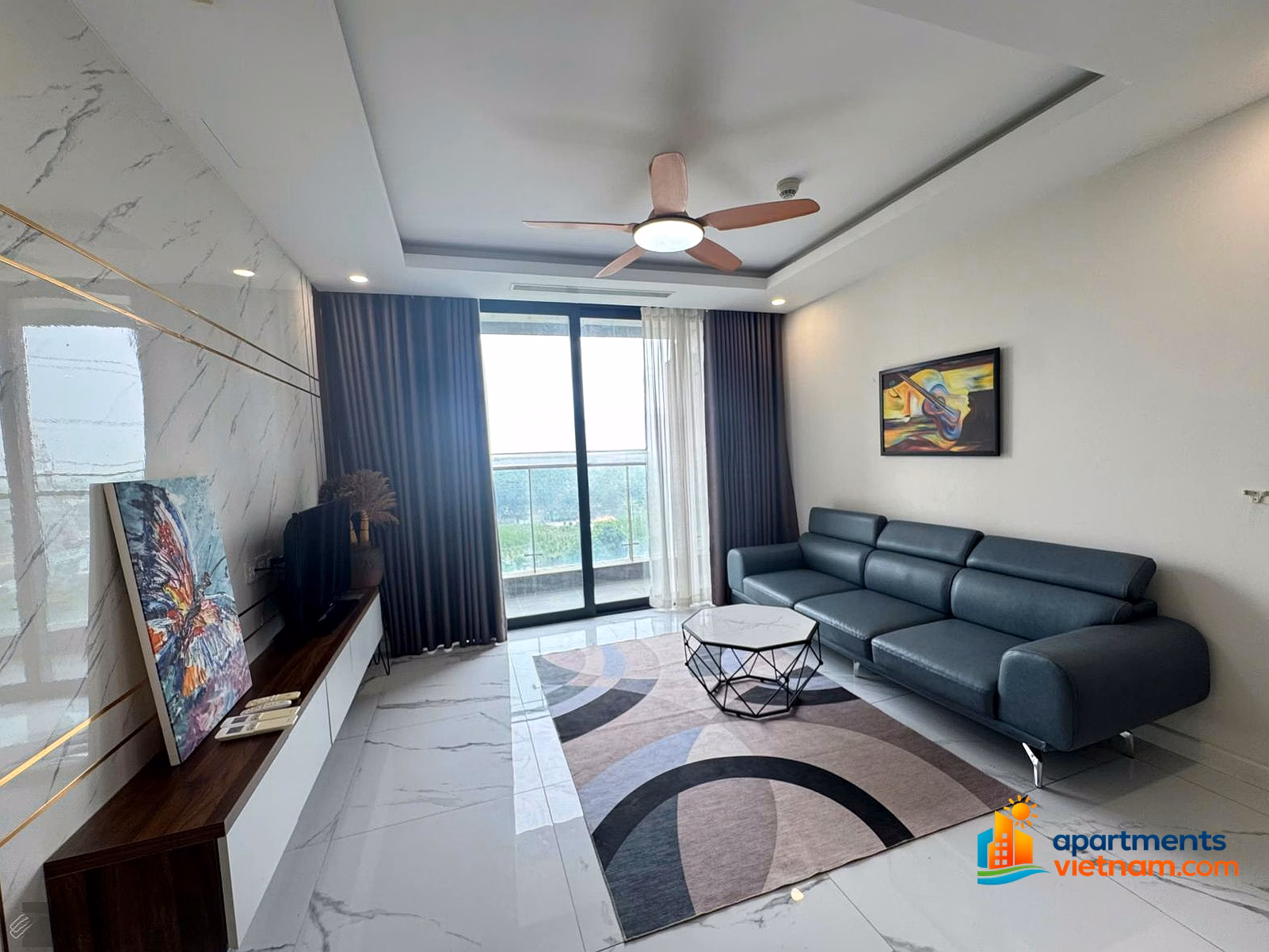2 bedroom apartment for rent, fully furnished, 19 million, 80m2 in super hot Sunshine city Hanoi