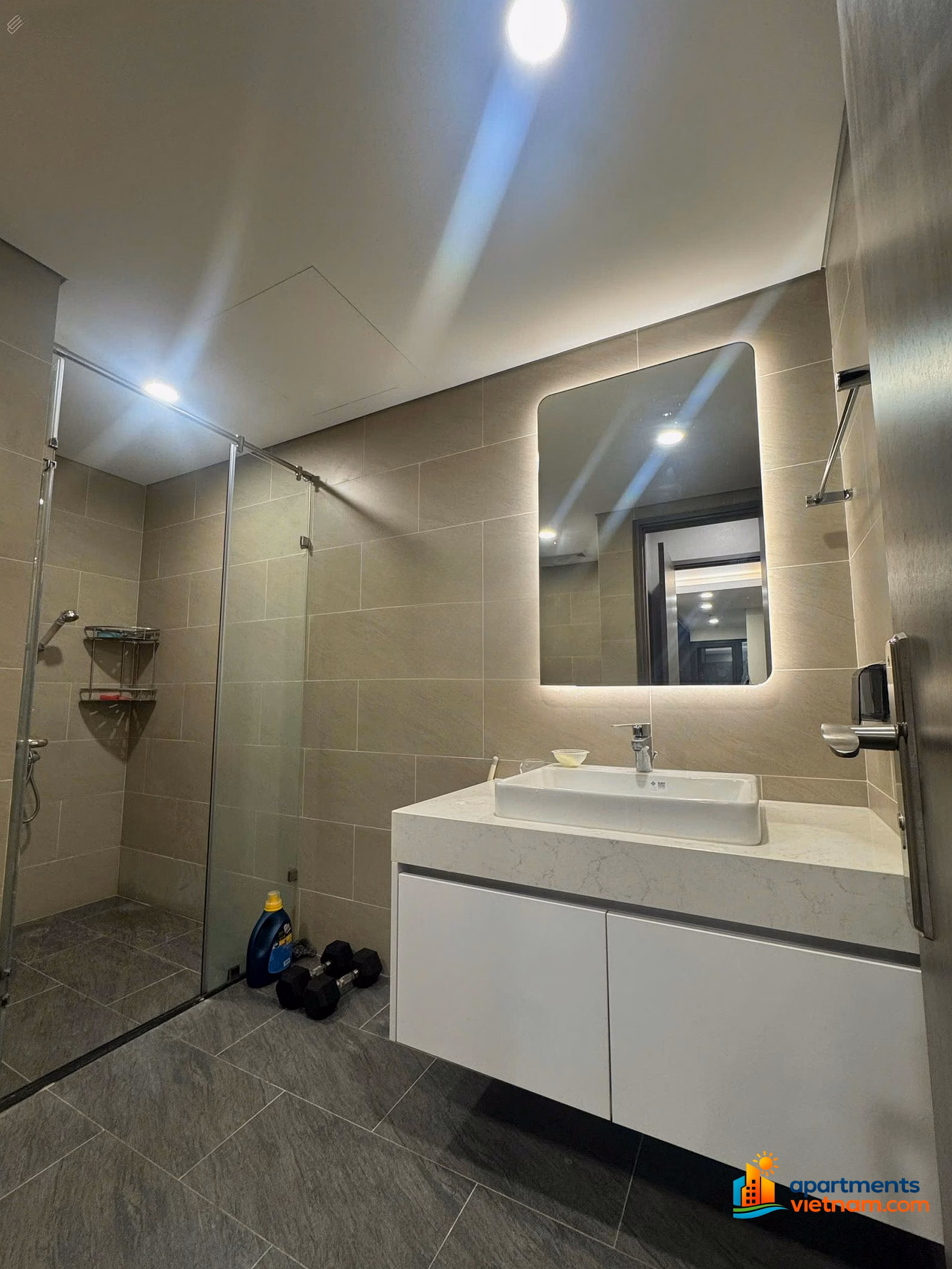 I need to rent a 3-bedroom apartment urgently near 100m Ngoai Giao Doan can move in immediately***/zalo see the house 24/7