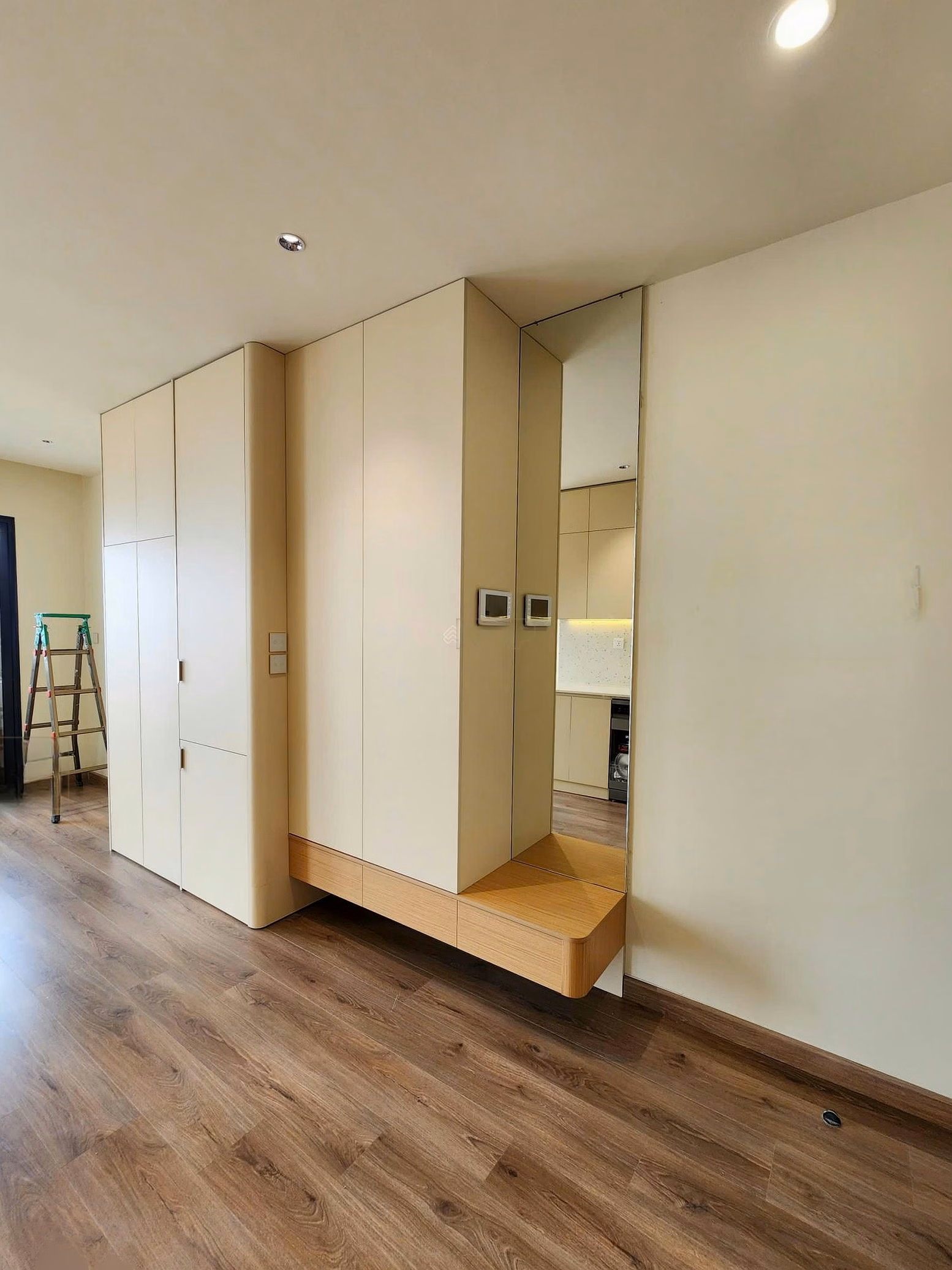 Toi Lien needs to sell 2 apartments: 2 bedrooms 55m - 3.6 billion, 2 bedrooms 63m - 4.15 billion The Sola Park Vinhomes Smart City